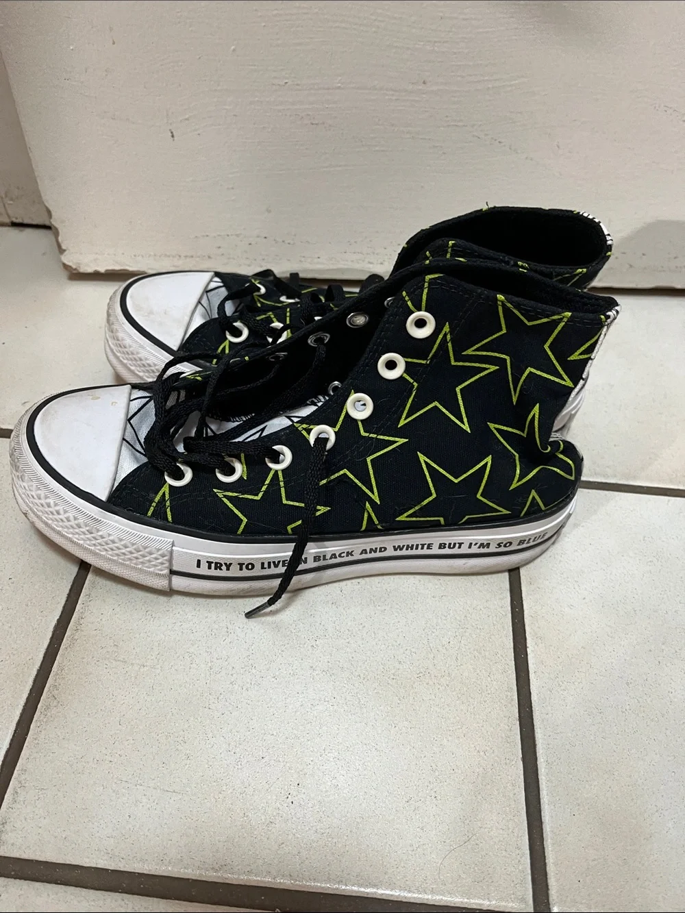 Billie eilish collab converse